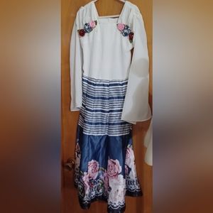 Girls Party Dress Approx Sz is 8?